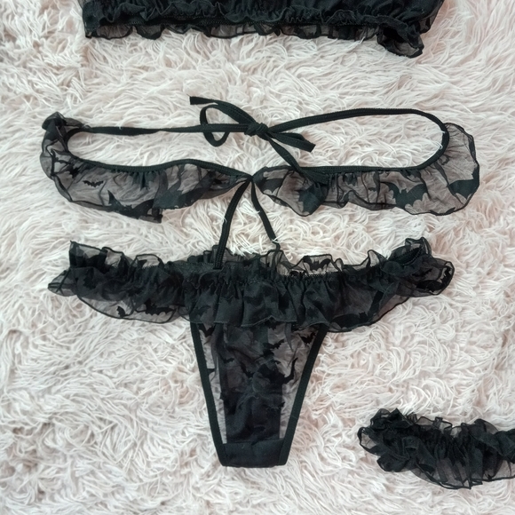 Frilly sexy bat print accent 6 piece gothic lingerie set! Lacy mesh boutique bat - Picture 14 of 16